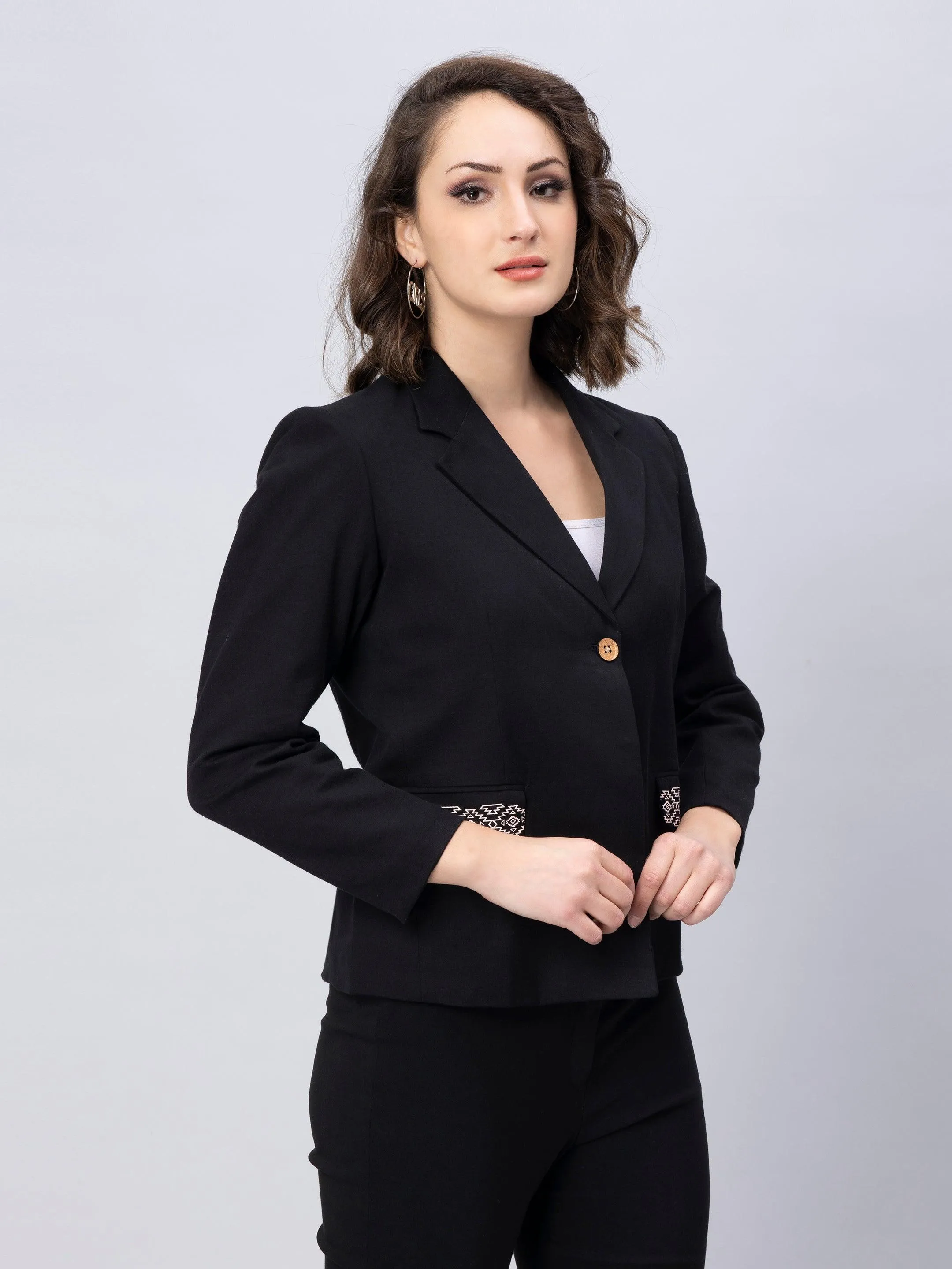 Black Cotton Single Breasted Blazer: Casual Elegance Refined