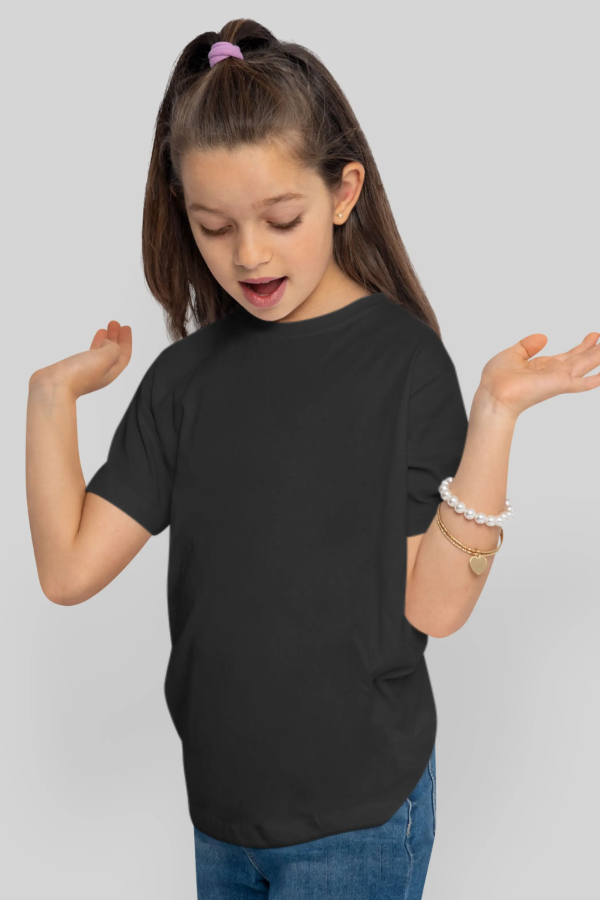 Black T-shirt for girl