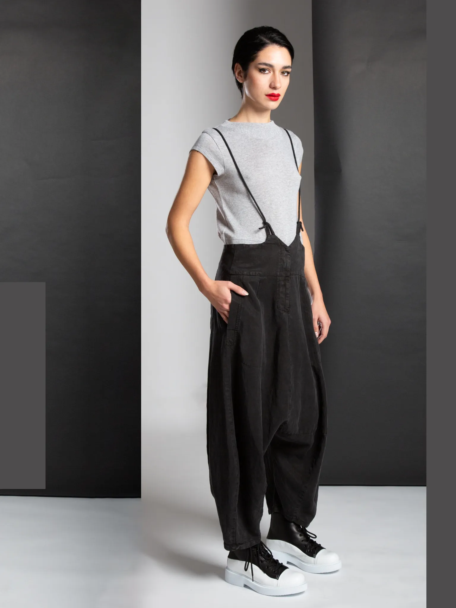 Lurdes Bergada - Wide Pants with Straps